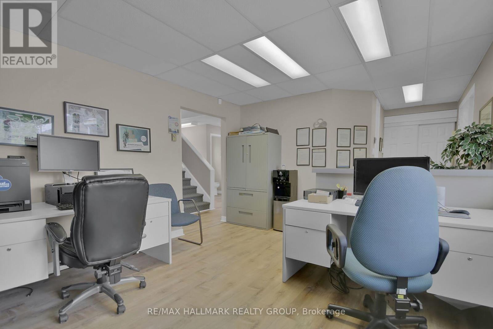 272 Mcarthur Avenue, Ottawa, Ontario  K1L 6P4 - Photo 6 - X12219847