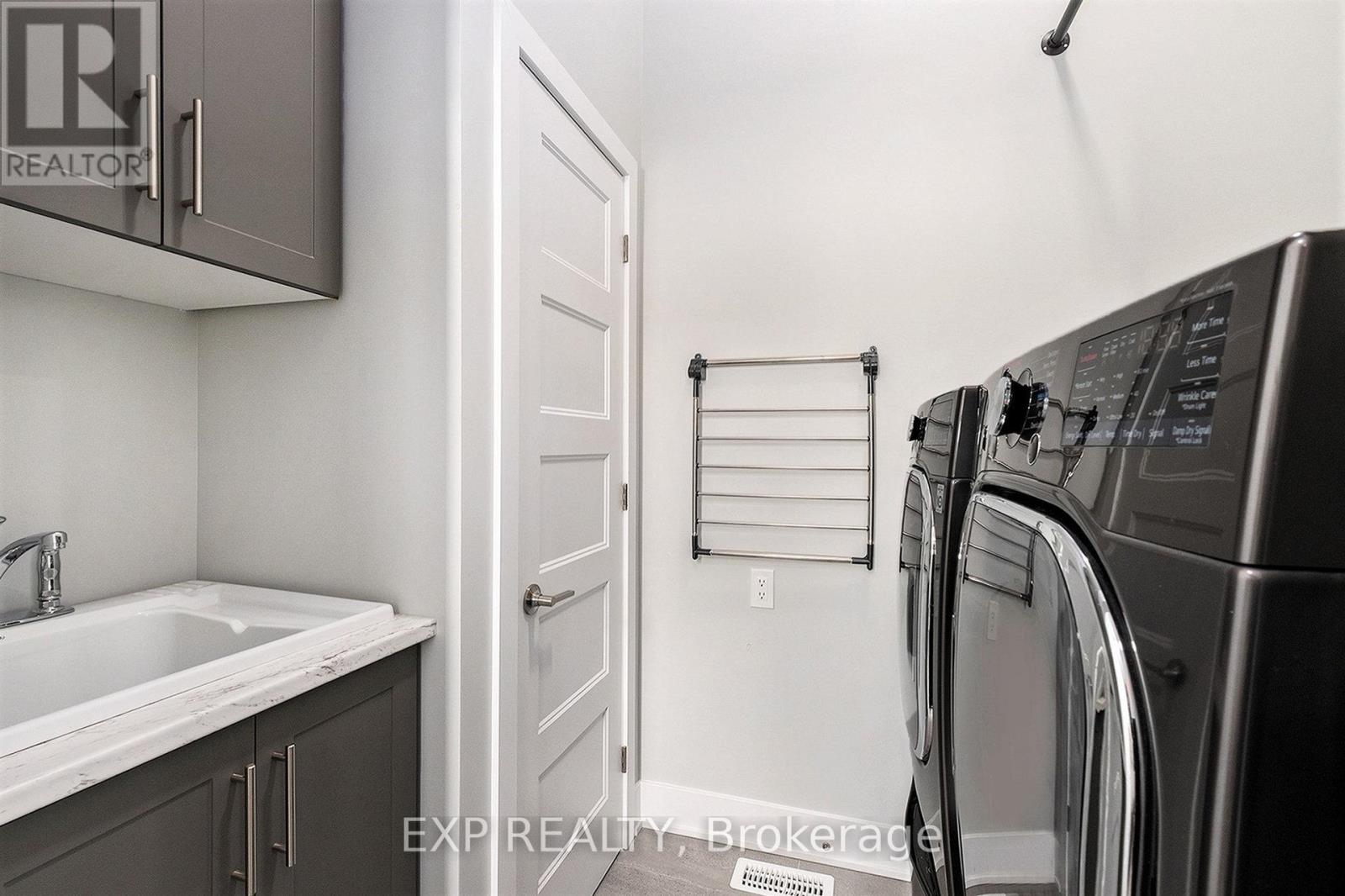 400 Central Park Boulevard, Russell, Ontario  K4R 0C6 - Photo 20 - X12219854