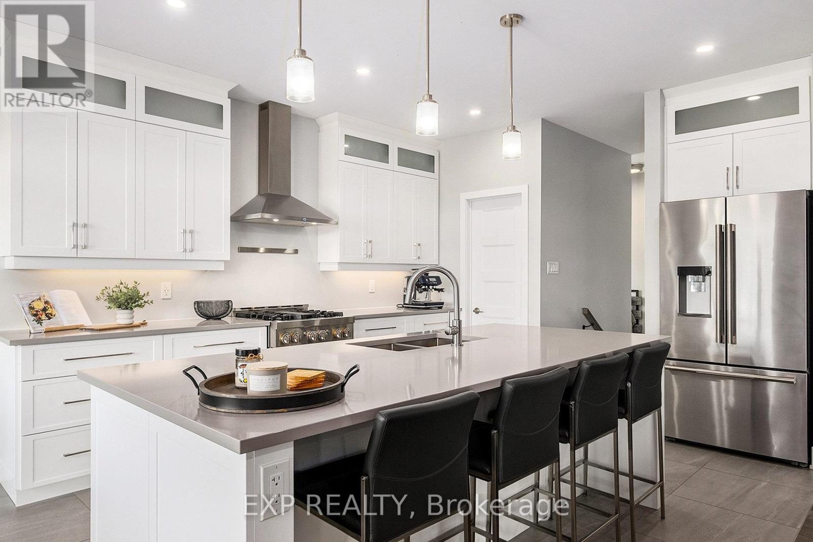 400 Central Park Boulevard, Russell, Ontario  K4R 0C6 - Photo 8 - X12219854