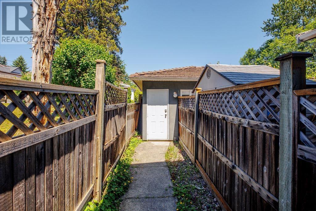 6033 Woodsworth Street, Burnaby, British Columbia  V5G 1S9 - Photo 38 - R3009426