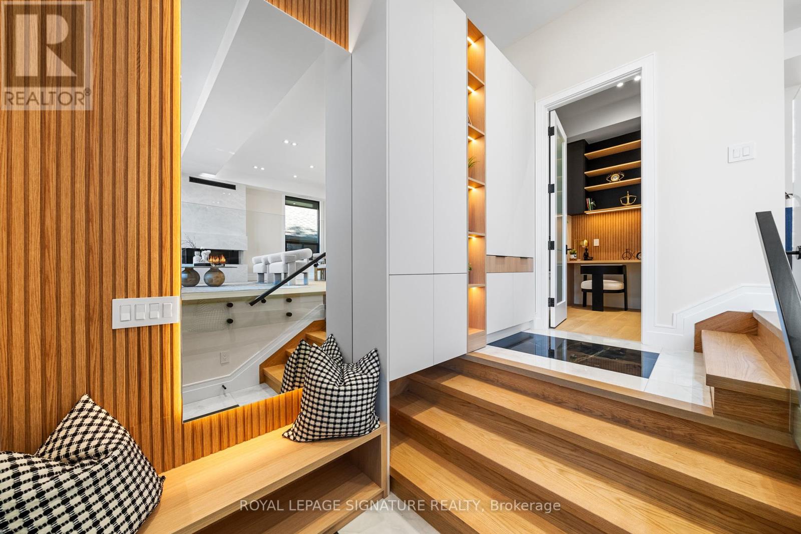 Property at 551 BROADWAY AVENUE image 5