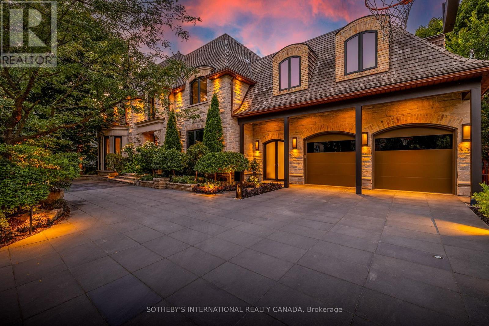 6 BAYVIEW WOOD, Toronto, Ontario