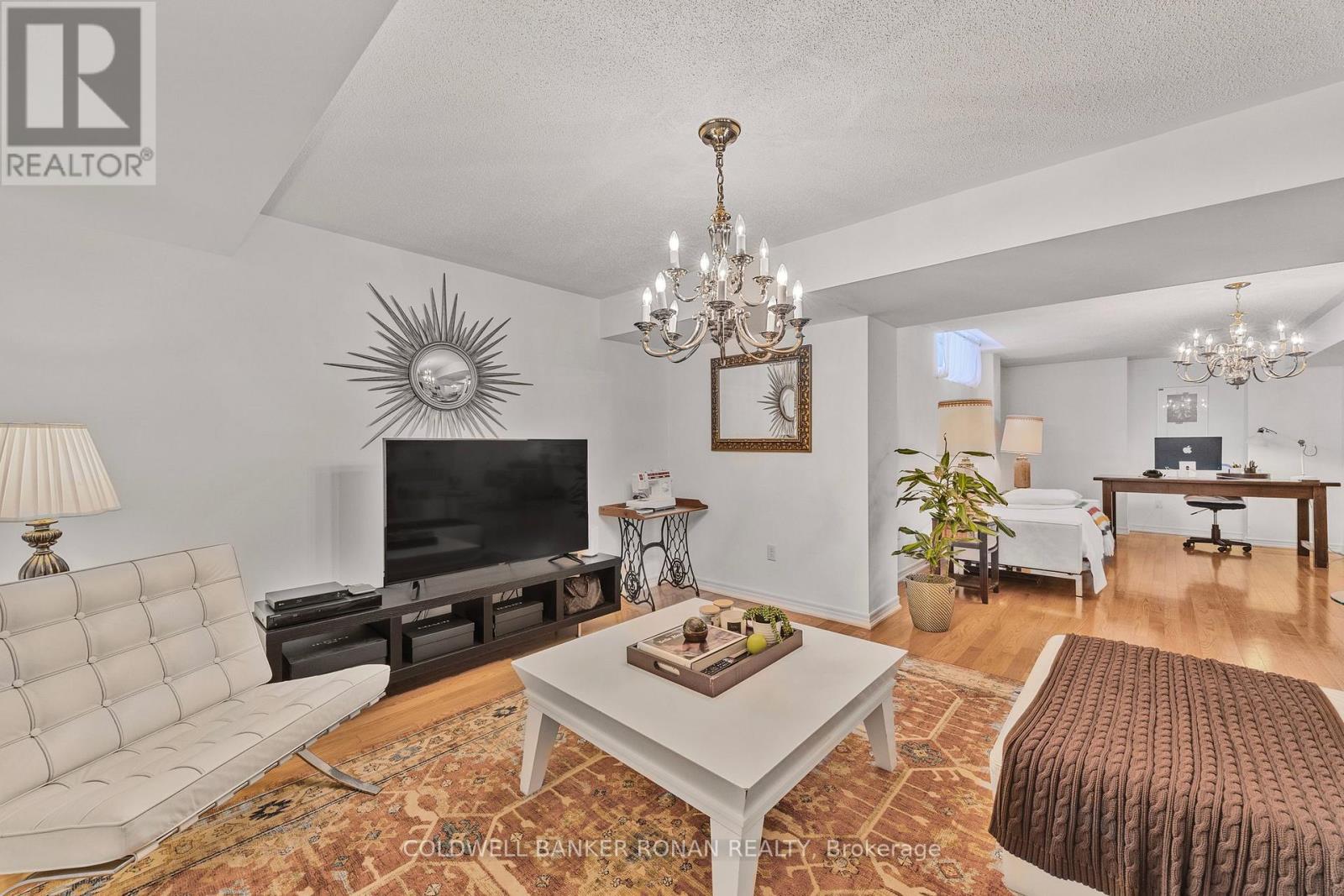 71 Cauthers Crescent, New Tecumseth, Ontario  L9R 0L2 - Photo 37 - N12143630