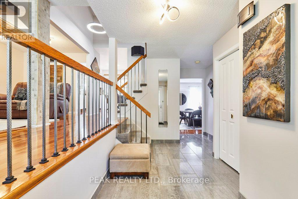 14 Mansfield Crescent, Whitby, Ontario  L1N 6T4 - Photo 6 - E12215610
