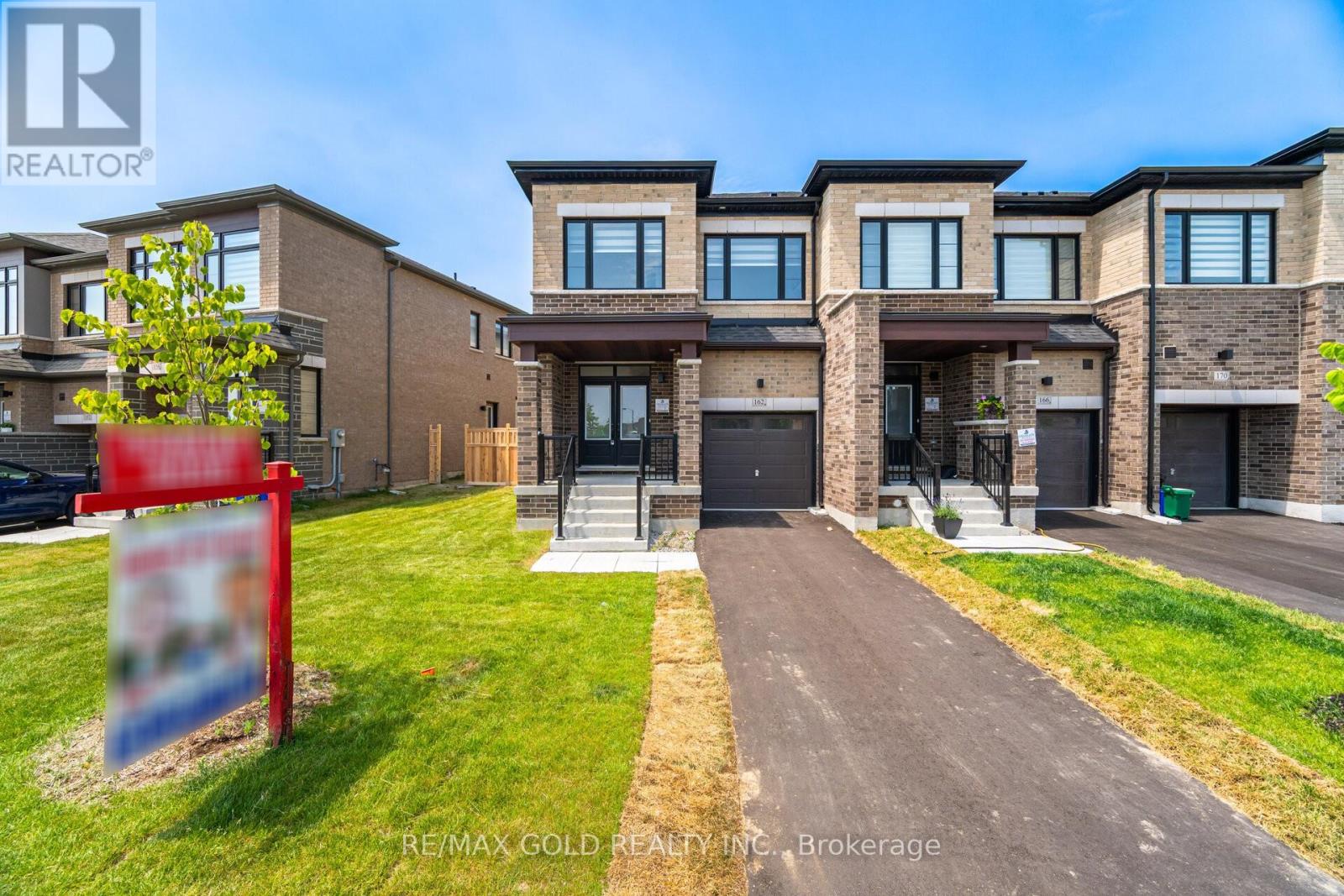 162 HARTINGTON STREET, Vaughan, Ontario