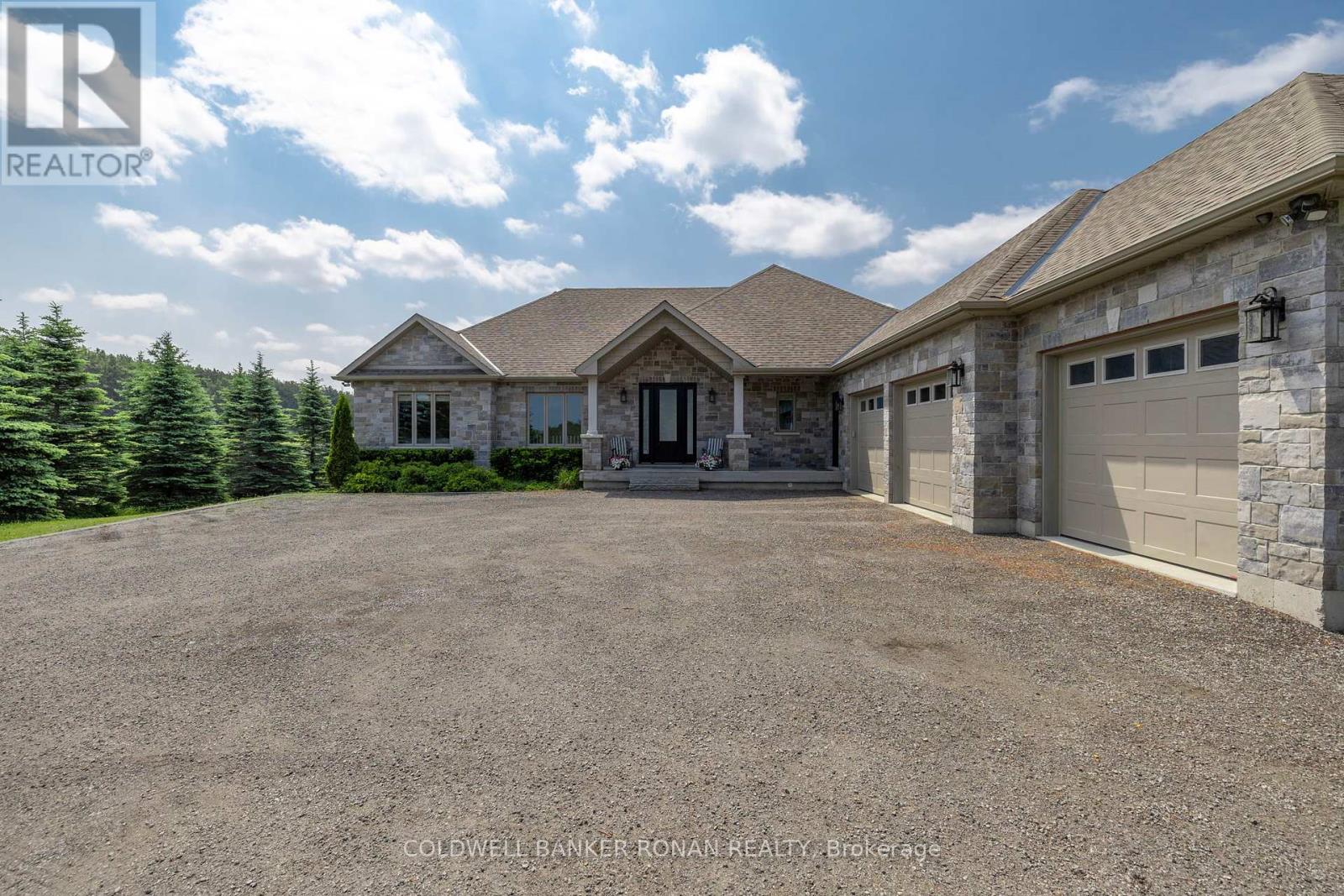 Property at 6511 2ND LINE image 4