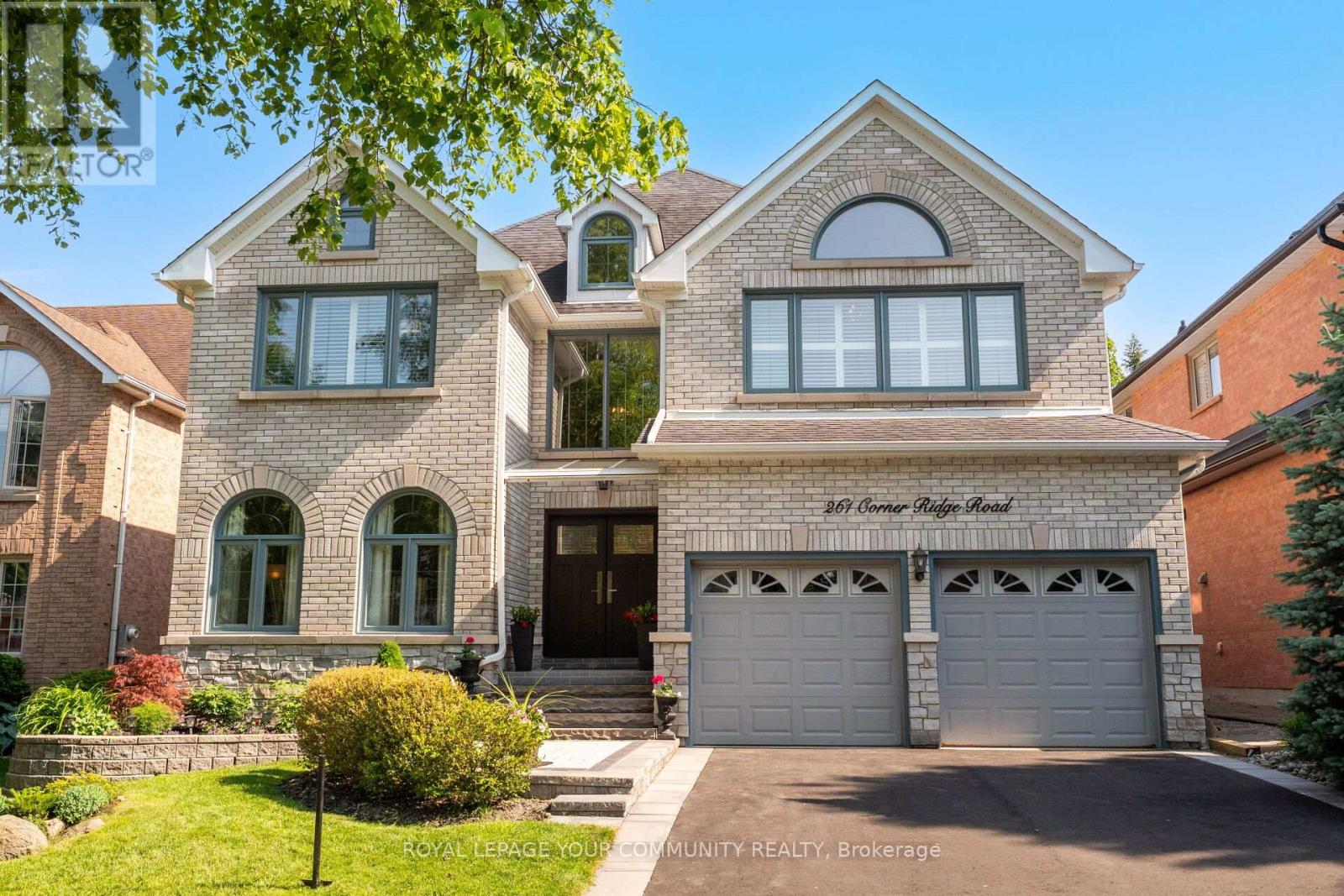 261 CORNER RIDGE ROAD, Aurora, Ontario