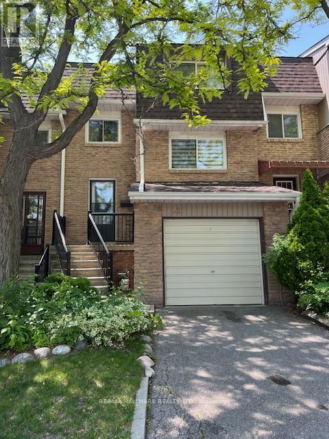 32 DUNKELD WAY, Markham, Ontario