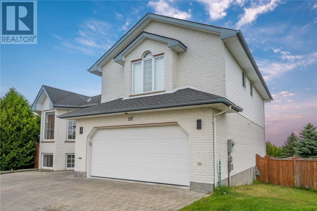 Property at 117 Gardenvale Court image 3