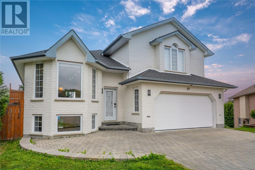 Property at 117 Gardenvale Court image 4