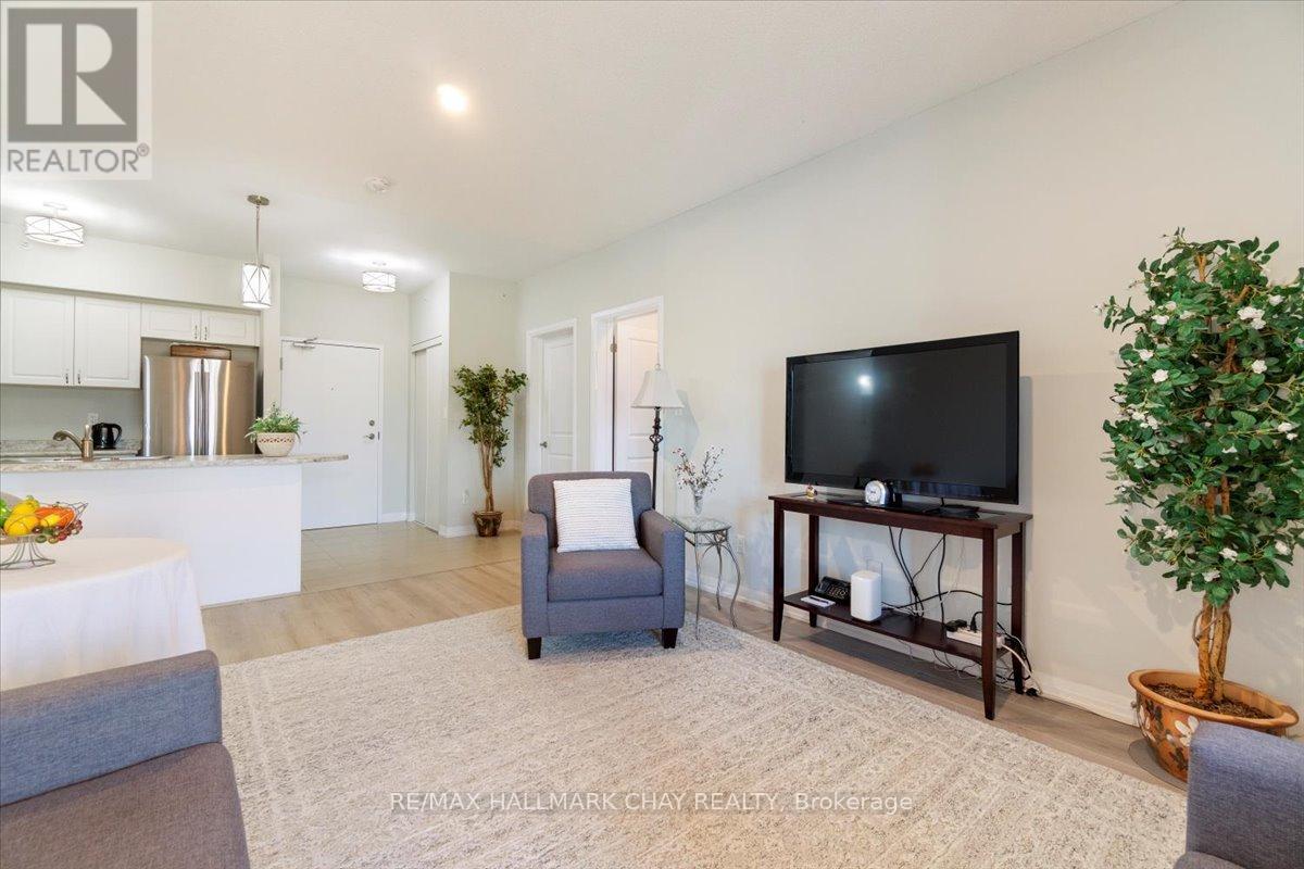 404 - 295 Cundles Road E, Barrie, Ontario  L4M 0K8 - Photo 19 - S12219561