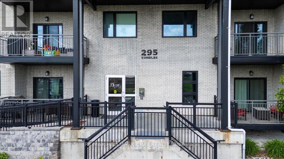 Property at 404 - 295 CUNDLES ROAD E image 4