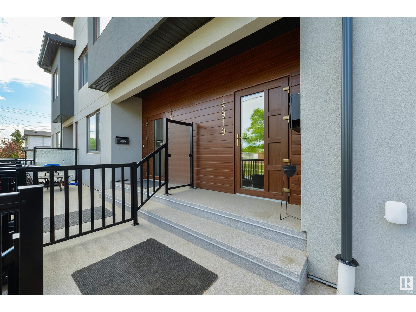 Property at 15919 104 AV NW image 5