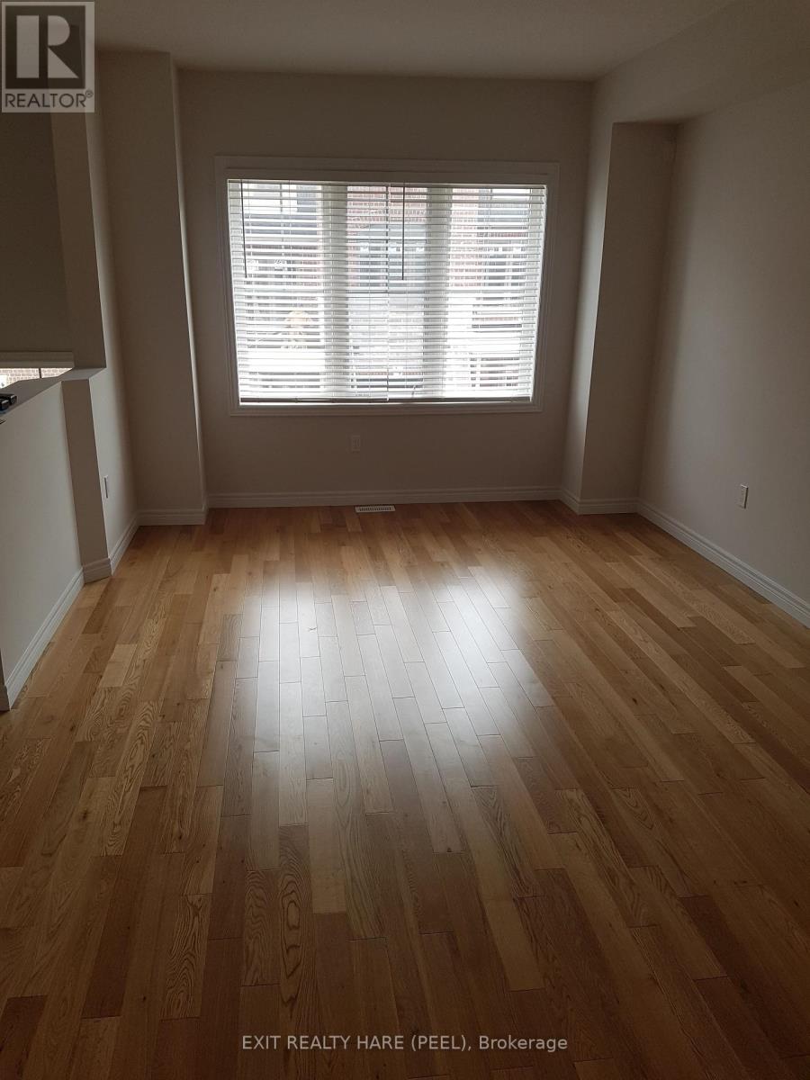 13 Birot Lane, Hamilton, Ontario  L9G 3K9 - Photo 11 - X12212418