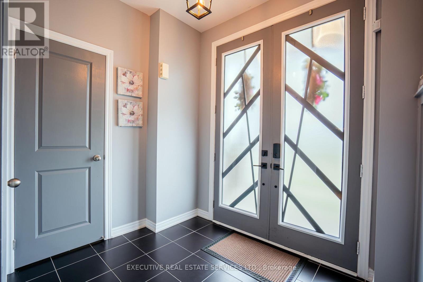 Property at 255 BUICK BOULEVARD image 4