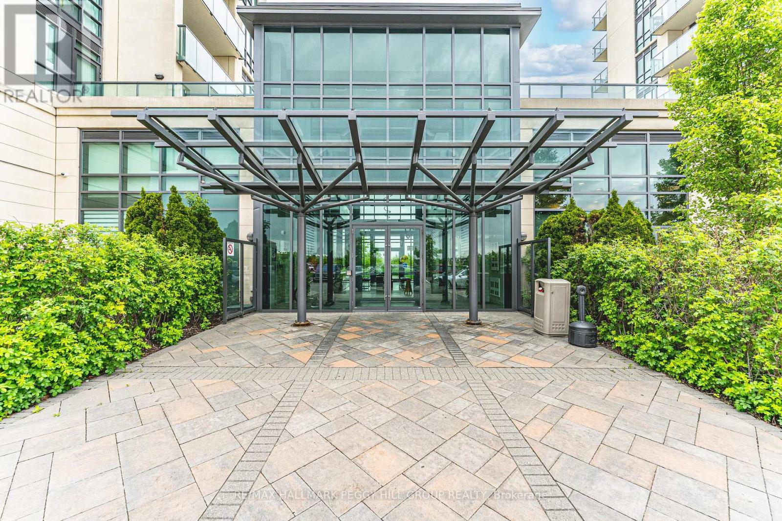 Property at 206 - 45 YORKLAND BOULEVARD image 5