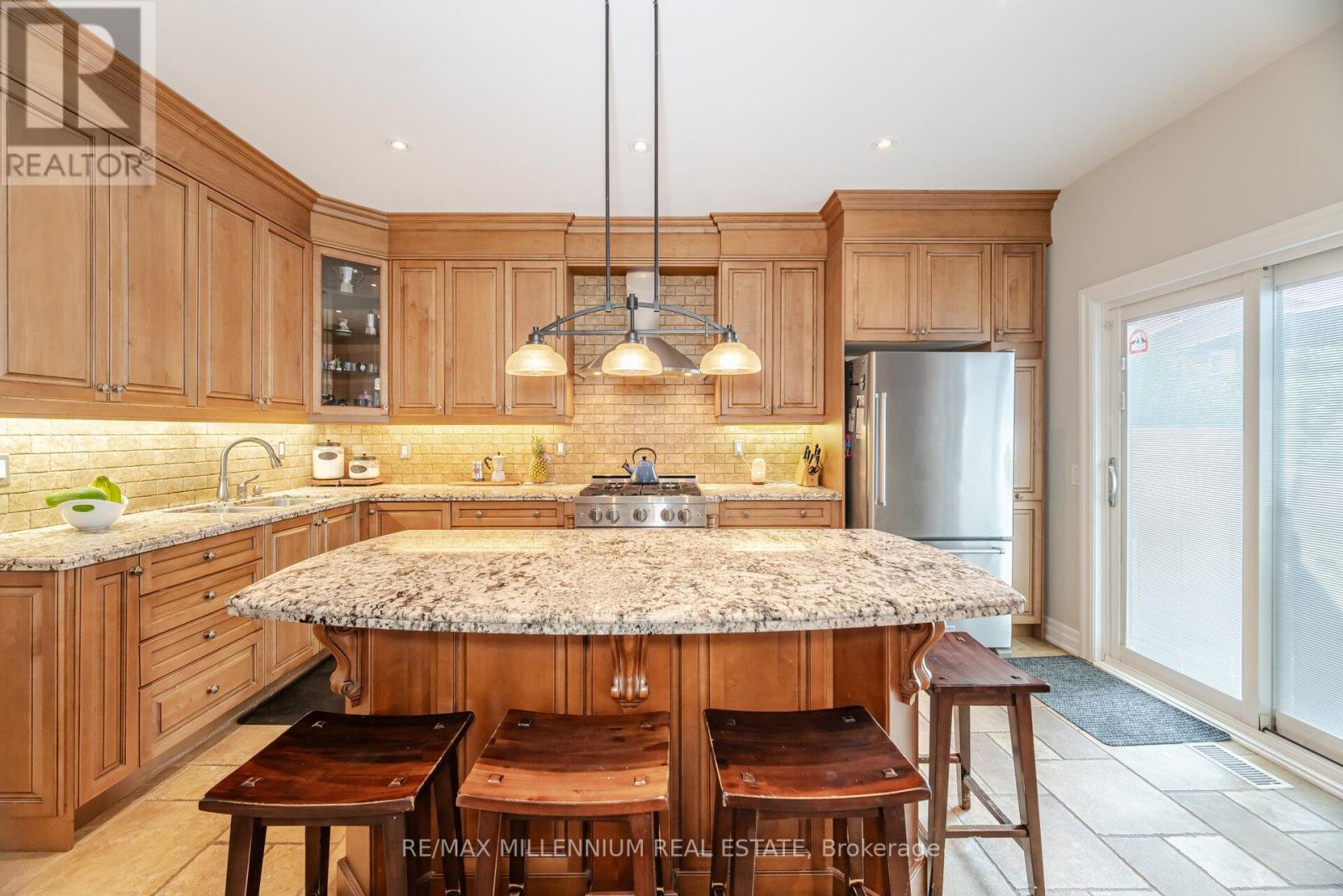 7368 Davemark Court, Mississauga (Meadowvale Village), Ontario  L5N 7P3 - Photo 17 - W12219851