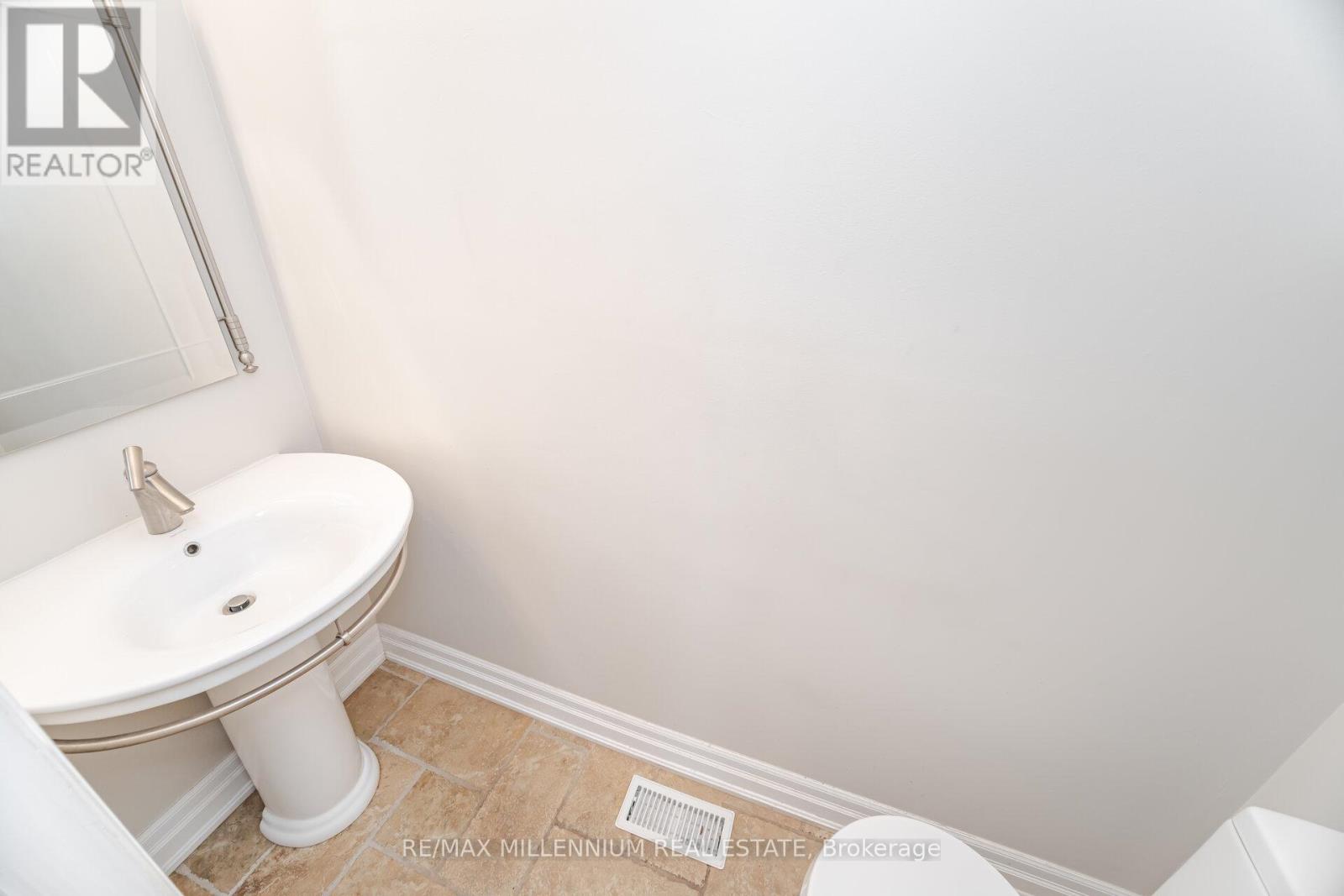 7368 Davemark Court, Mississauga (Meadowvale Village), Ontario  L5N 7P3 - Photo 26 - W12219851