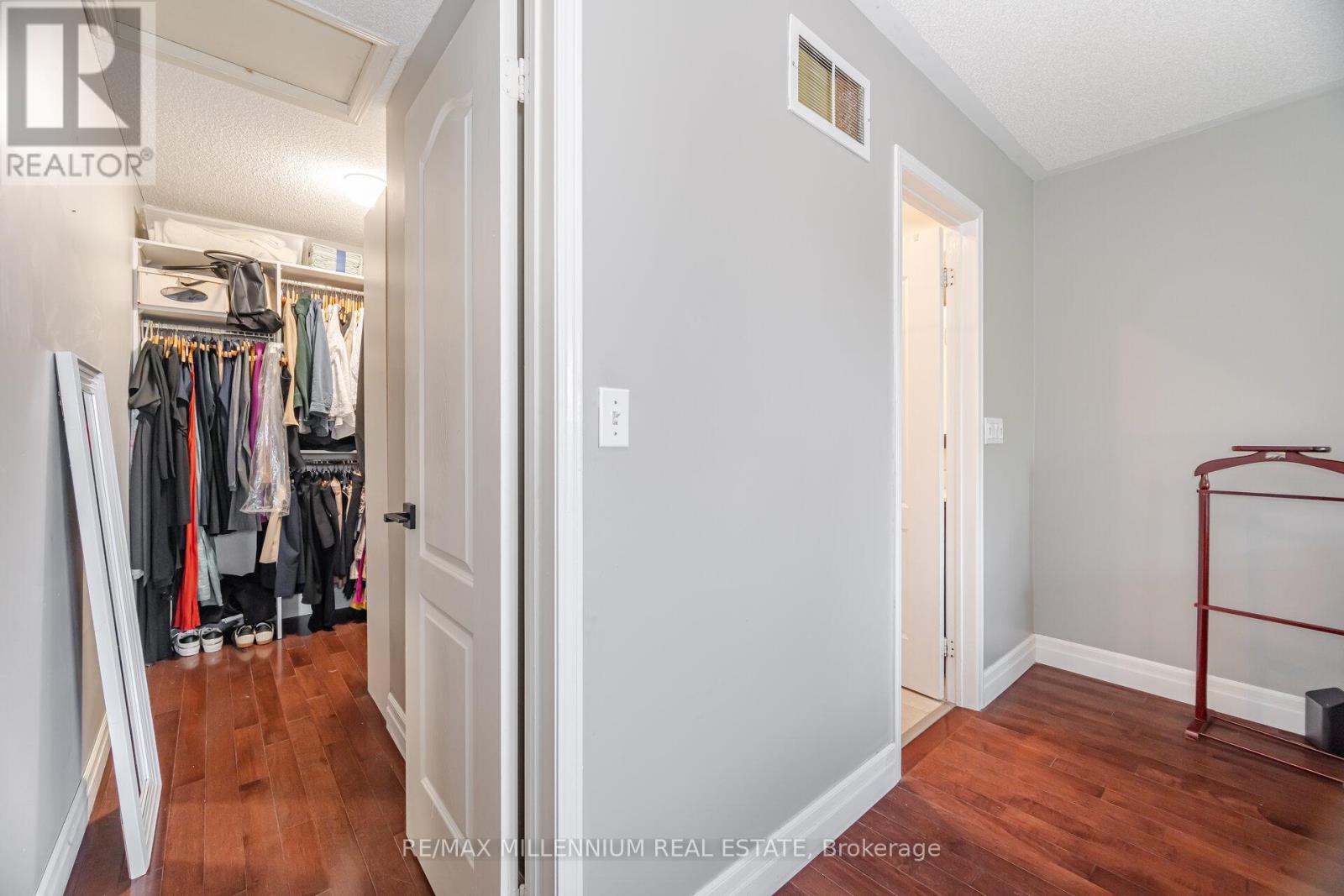 7368 Davemark Court, Mississauga (Meadowvale Village), Ontario  L5N 7P3 - Photo 35 - W12219851