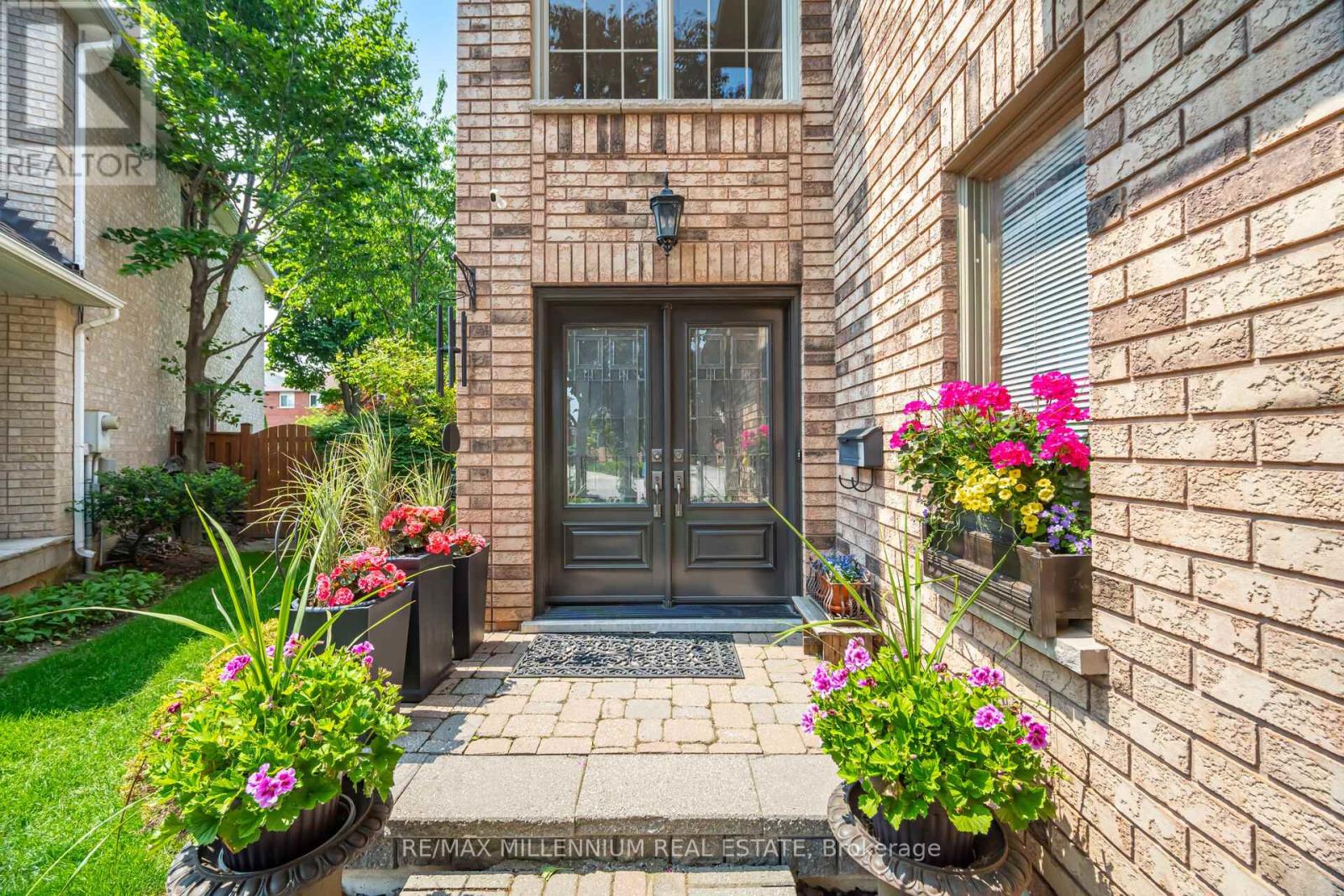 7368 Davemark Court, Mississauga (Meadowvale Village), Ontario  L5N 7P3 - Photo 6 - W12219851
