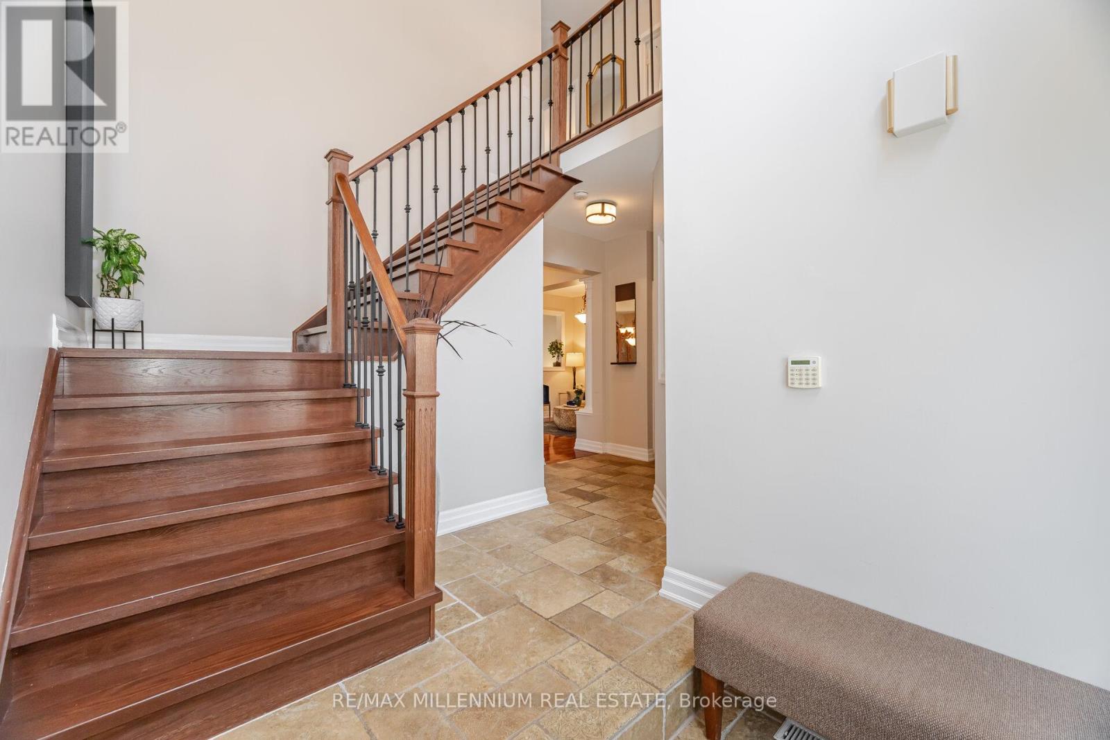 7368 Davemark Court, Mississauga (Meadowvale Village), Ontario  L5N 7P3 - Photo 8 - W12219851