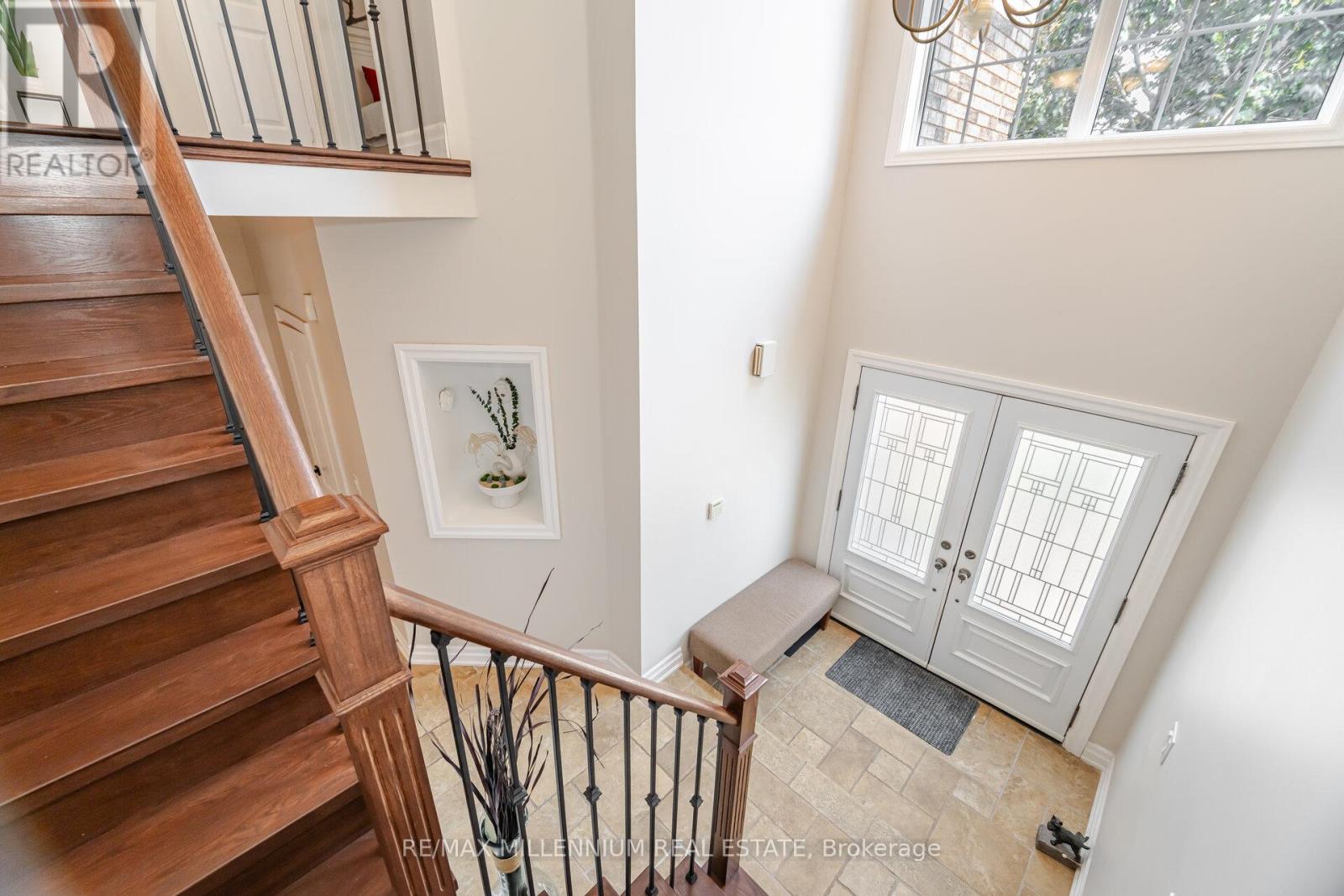 7368 Davemark Court, Mississauga (Meadowvale Village), Ontario  L5N 7P3 - Photo 9 - W12219851