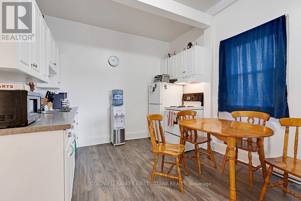 151 Chambers Street, Smiths Falls, Ontario  K7A 2Z5 - Photo 11 - X12219098