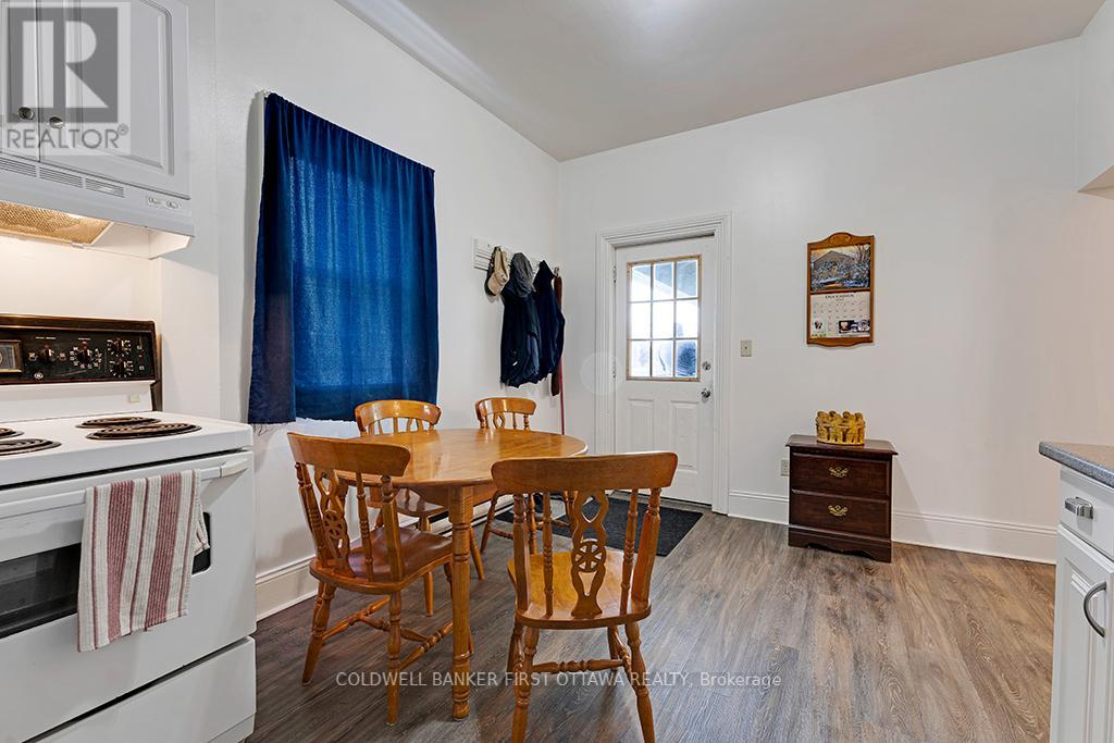 151 Chambers Street, Smiths Falls, Ontario  K7A 2Z5 - Photo 10 - X12219098