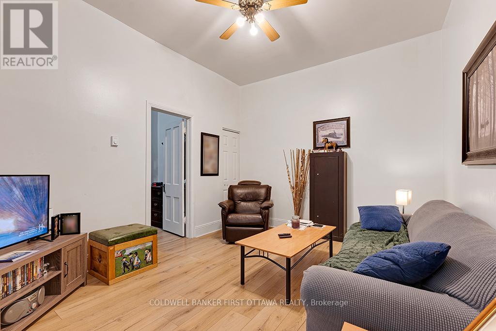 151 Chambers Street, Smiths Falls, Ontario  K7A 2Z5 - Photo 13 - X12219098