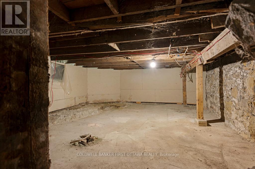 151 Chambers Street, Smiths Falls, Ontario  K7A 2Z5 - Photo 28 - X12219098