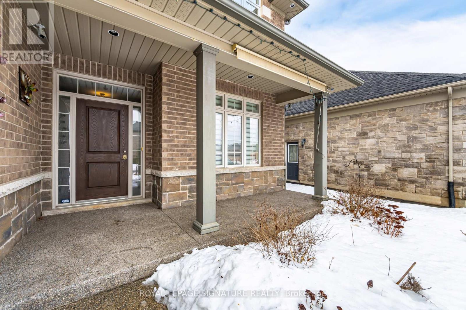 Property at 17 TRAILWOOD DRIVE image 2