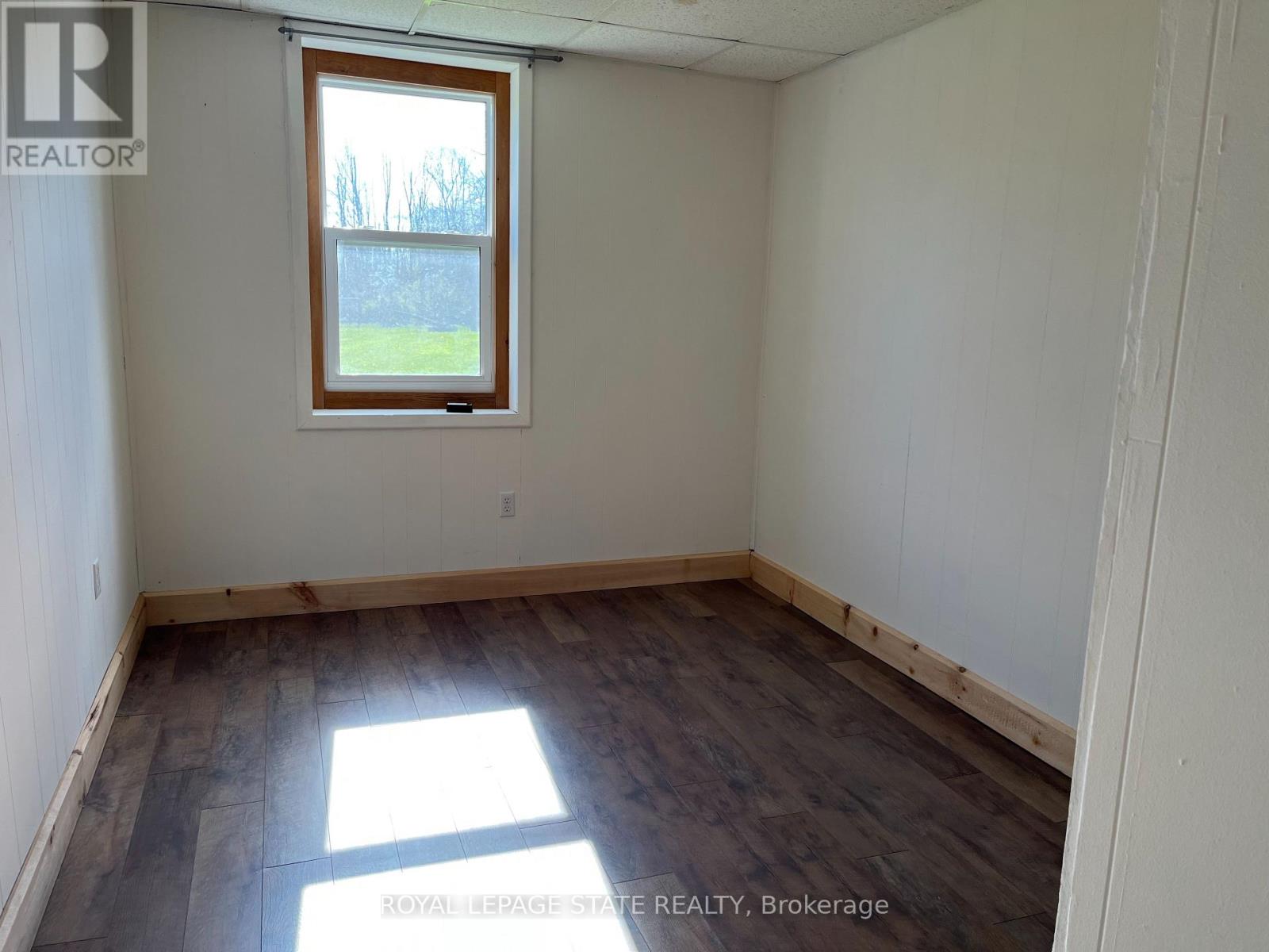 1572 North Shore Drive, Haldimand (Dunnville), Ontario  N0A 1K0 - Photo 7 - X12219553