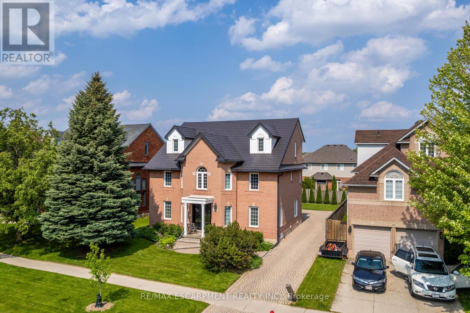 Property at 89 MEADOWLANDS BOULEVARD image 2