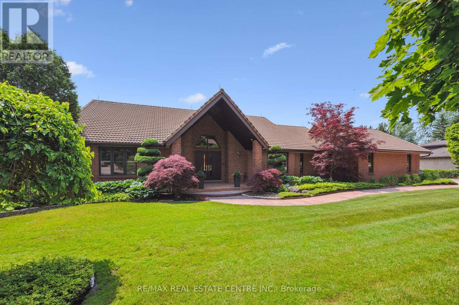 Property at 211 EDGEHILL DRIVE image 2