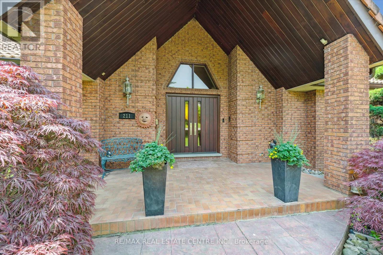 Property at 211 EDGEHILL DRIVE image 4