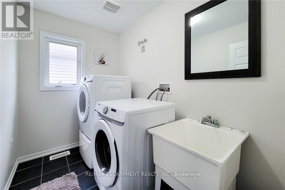 76 Mcallistar Drive, Hamilton, Ontario  L0R 1C0 - Photo 37 - X12219863