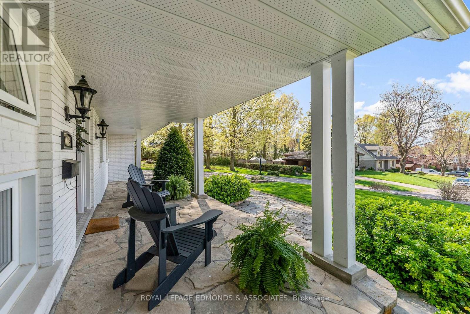 603 Glenwood Drive, Pembroke, Ontario  K8A 1T7 - Photo 6 - X12149868
