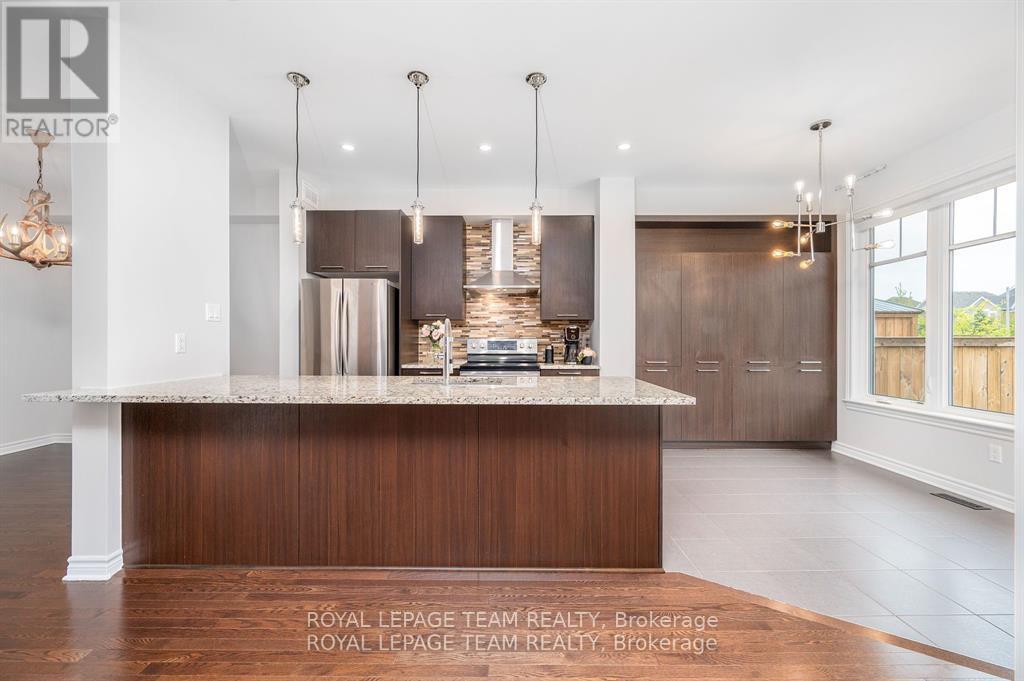 104 Helen Rapp Way, Ottawa, Ontario  K1T 0N4 - Photo 11 - X12219911