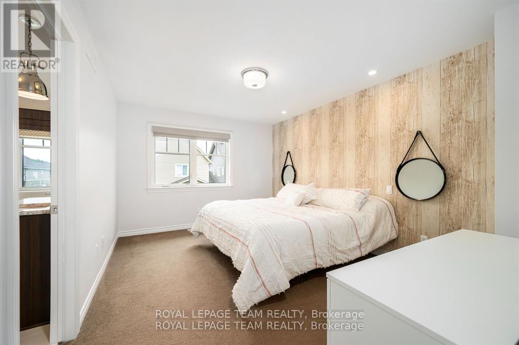 104 Helen Rapp Way, Ottawa, Ontario  K1T 0N4 - Photo 17 - X12219911