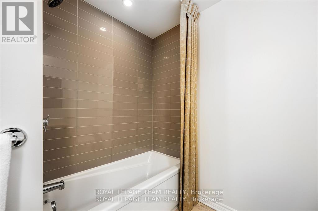 104 Helen Rapp Way, Ottawa, Ontario  K1T 0N4 - Photo 30 - X12219911