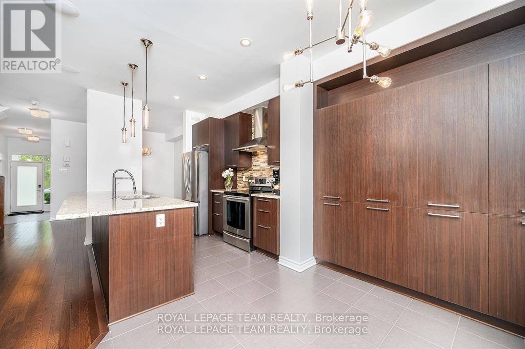 104 Helen Rapp Way, Ottawa, Ontario  K1T 0N4 - Photo 7 - X12219911