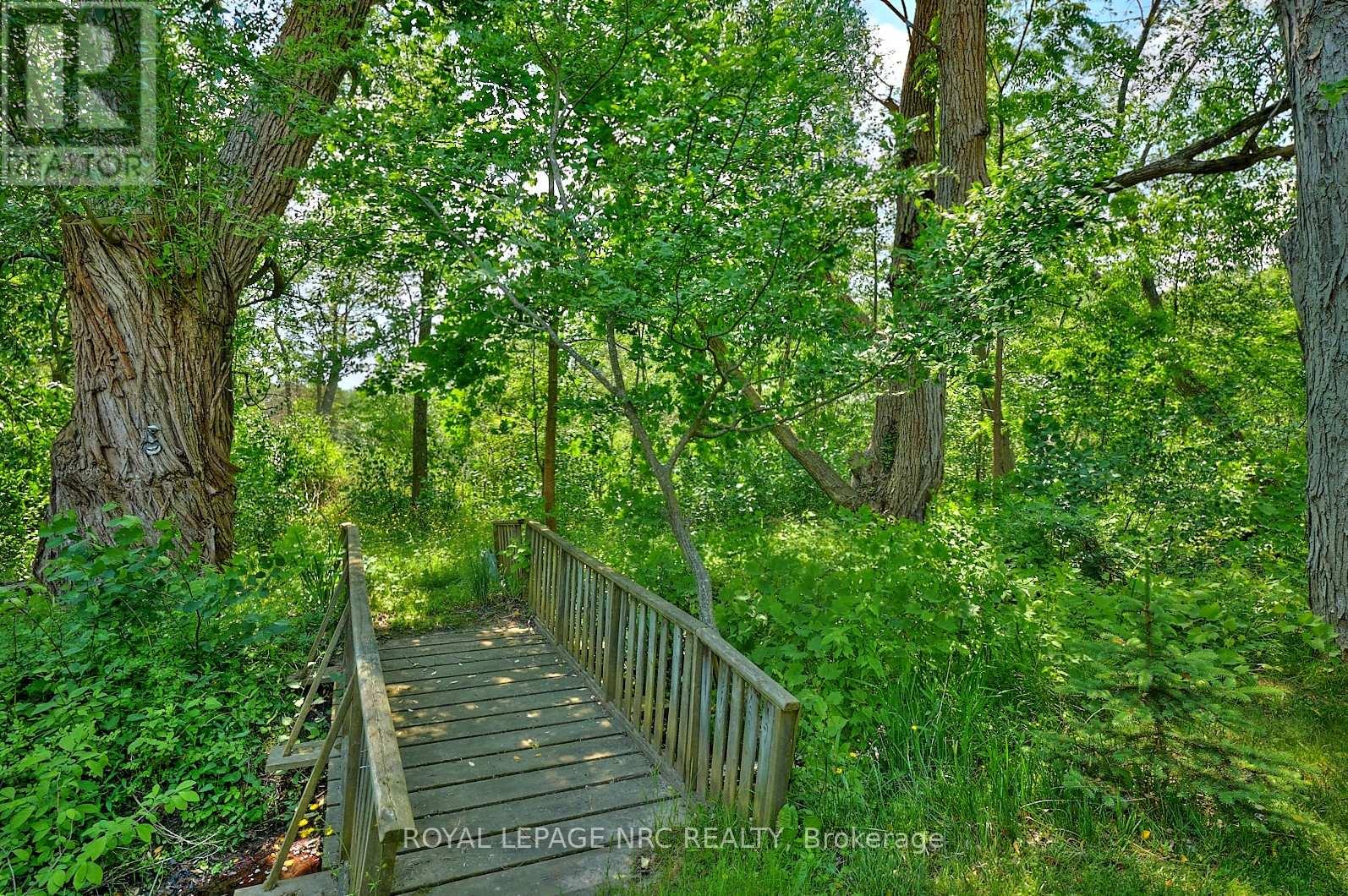 2834 Mcsherry Lane, Pelham (Fonthill), Ontario  L0S 1E6 - Photo 12 - X12217614