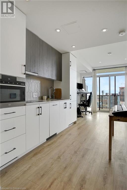 741 King Street W Unit# 1710, Kitchener, Ontario  N2G 0E9 - Photo 10 - 40741136