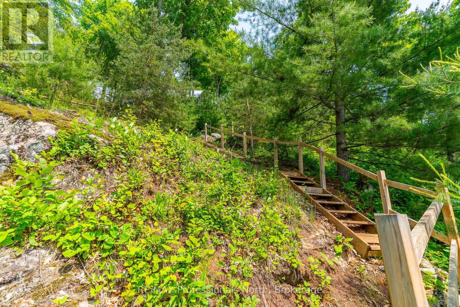 1065 Shaded Water Trail, Minden Hills (Minden), Ontario  K0M 2K0 - Photo 39 - X12219900