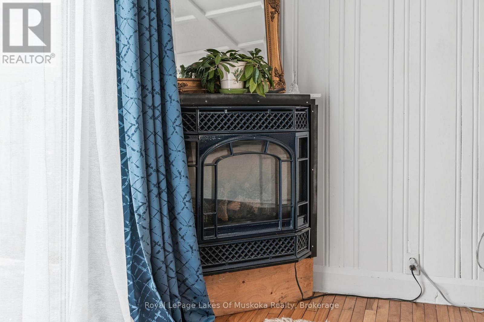 8 North Road, Lake Of Bays, Ontario  P0B 1A0 - Photo 22 - X12219922