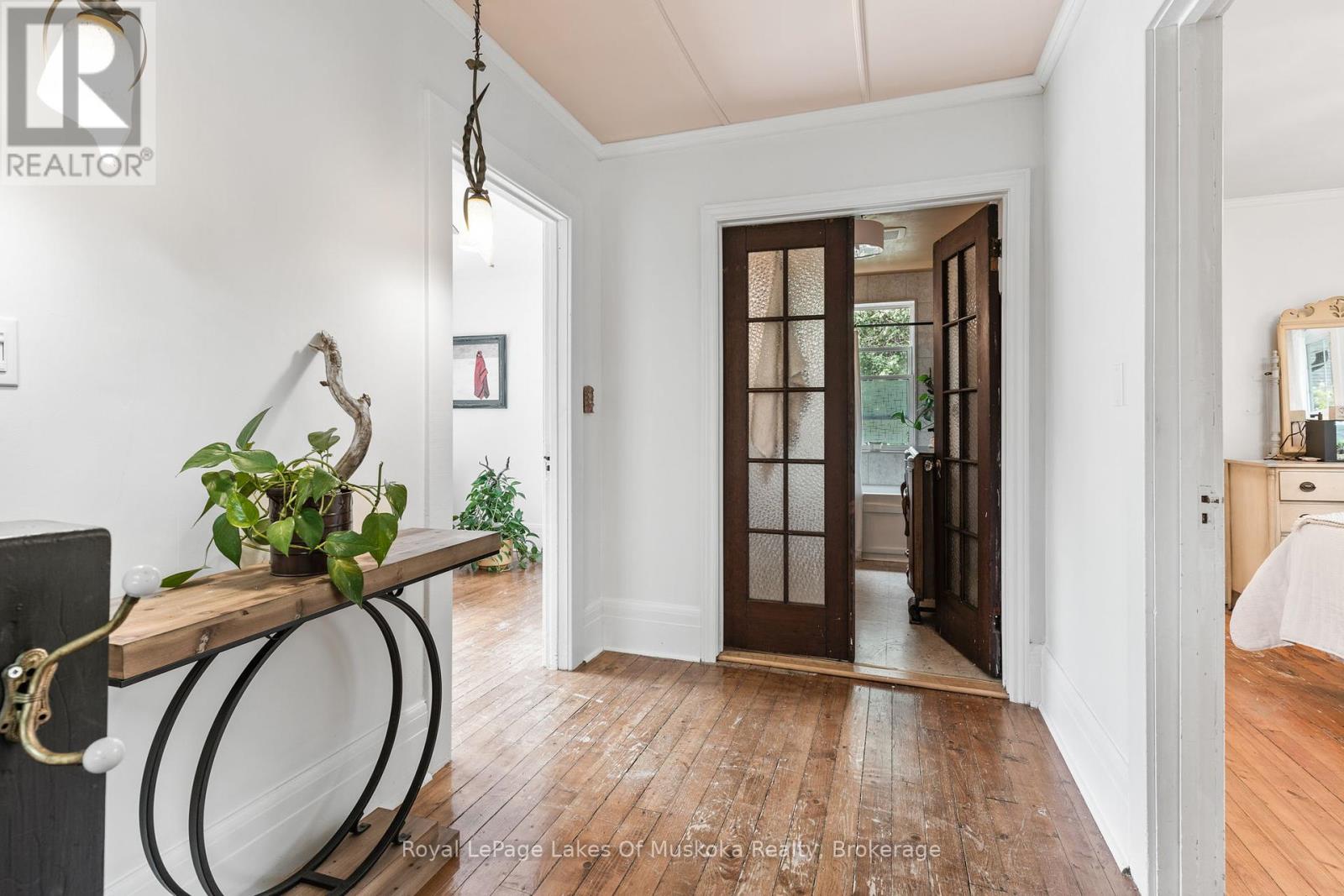 8 North Road, Lake Of Bays, Ontario  P0B 1A0 - Photo 28 - X12219922