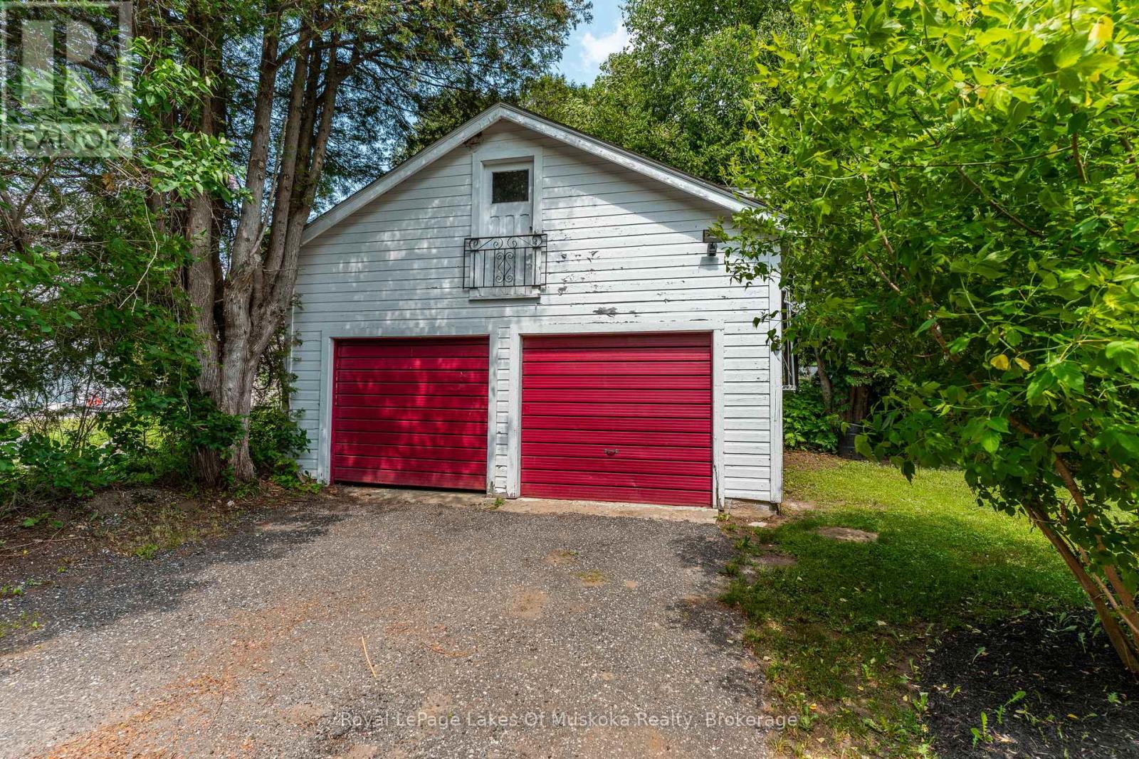 8 North Road, Lake Of Bays, Ontario  P0B 1A0 - Photo 39 - X12219922