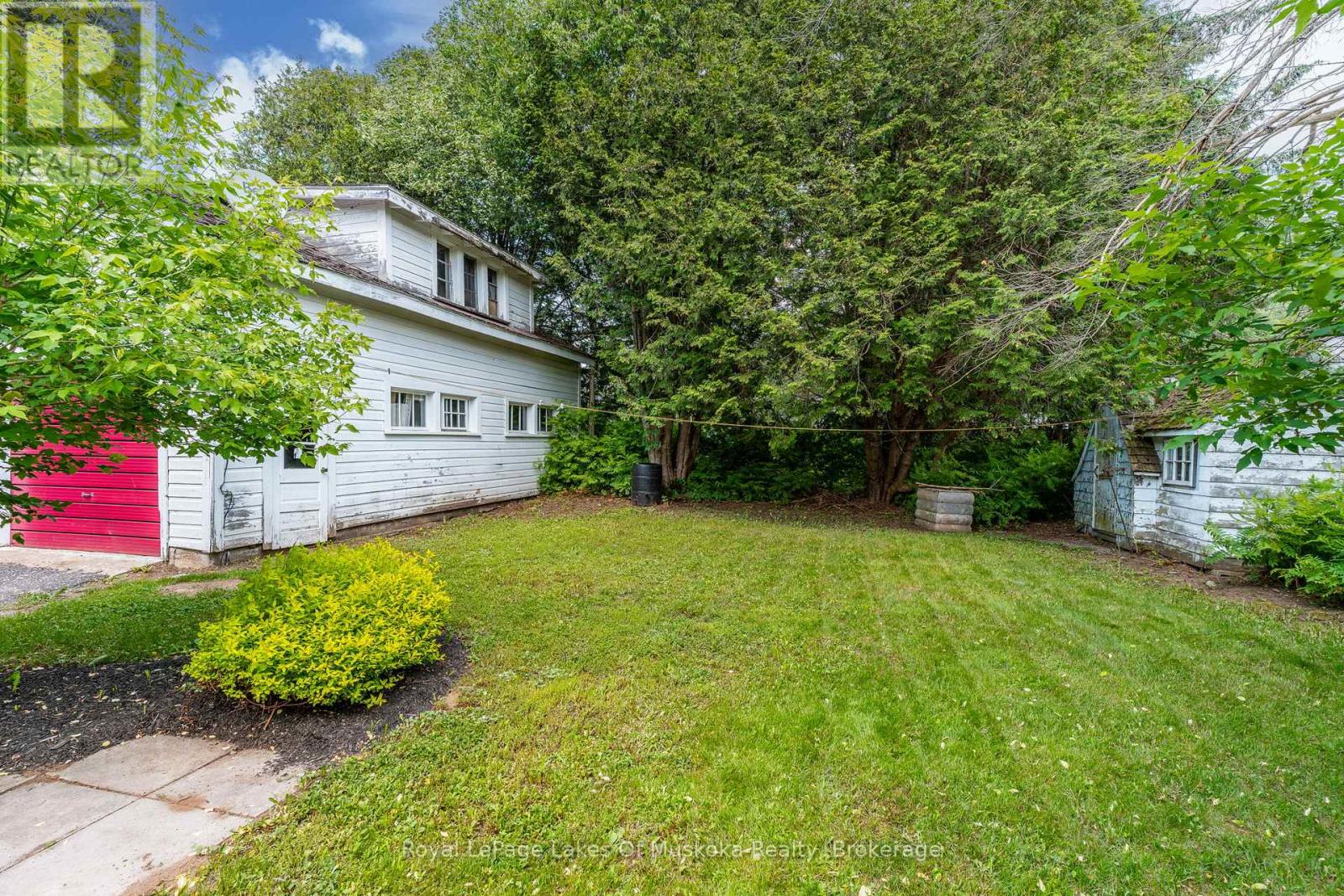 8 North Road, Lake Of Bays, Ontario  P0B 1A0 - Photo 40 - X12219922