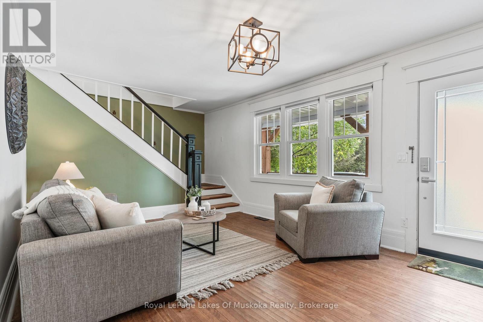 8 North Road, Lake Of Bays, Ontario  P0B 1A0 - Photo 8 - X12219922