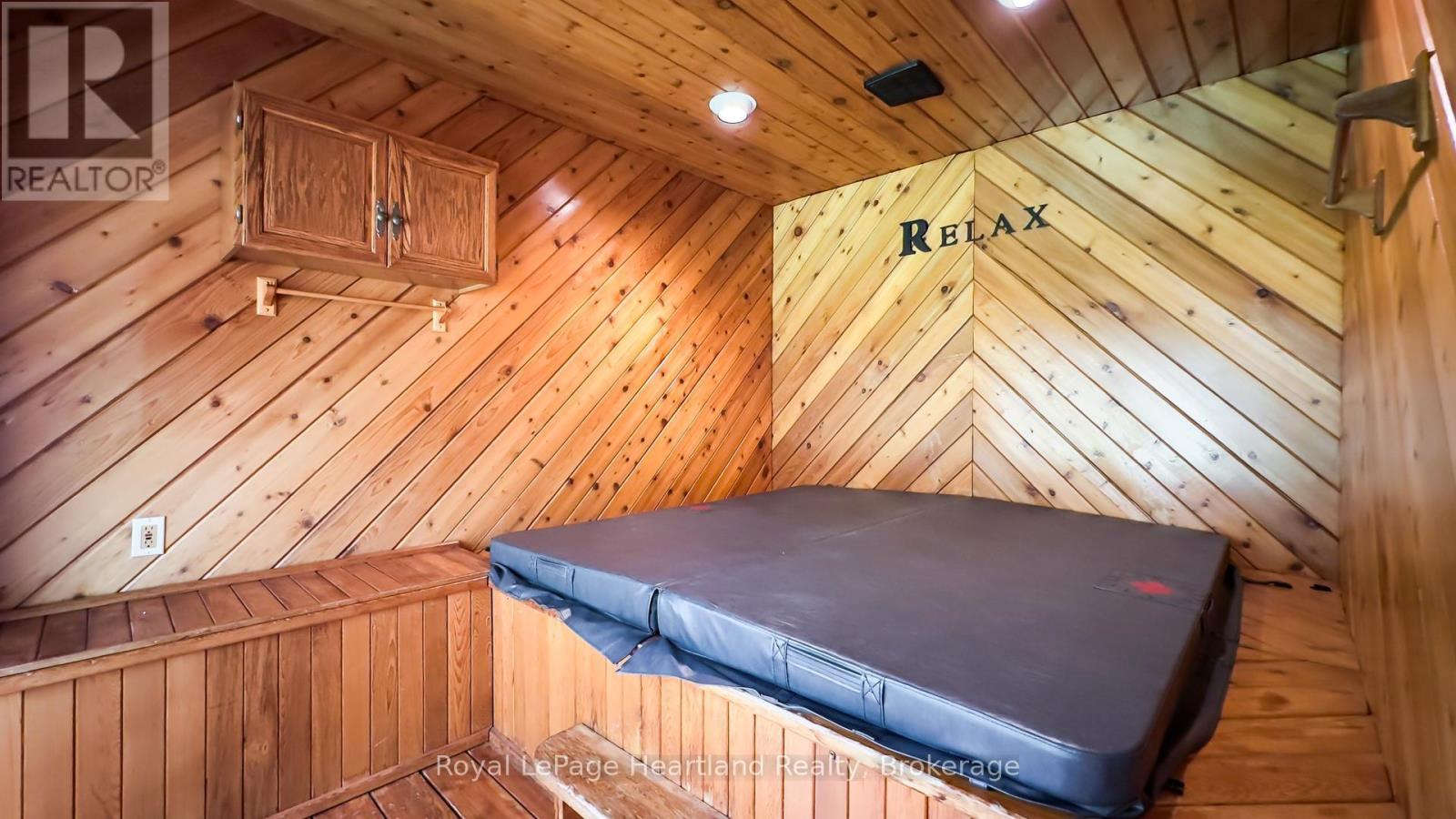 106 Oxford Street, Goderich, Ontario  N7A 1E4 - Photo 34 - X12219936